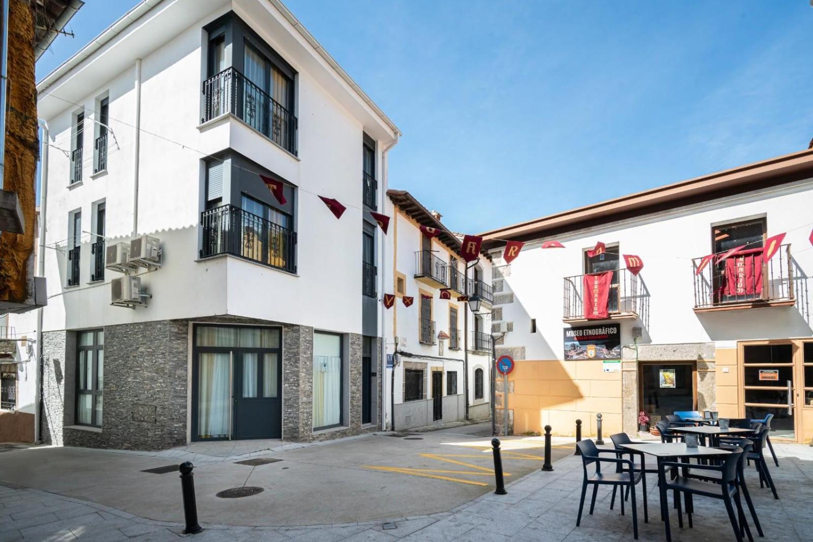 Apartamentos La Plazuela Banos De Montemayor Buitenkant foto